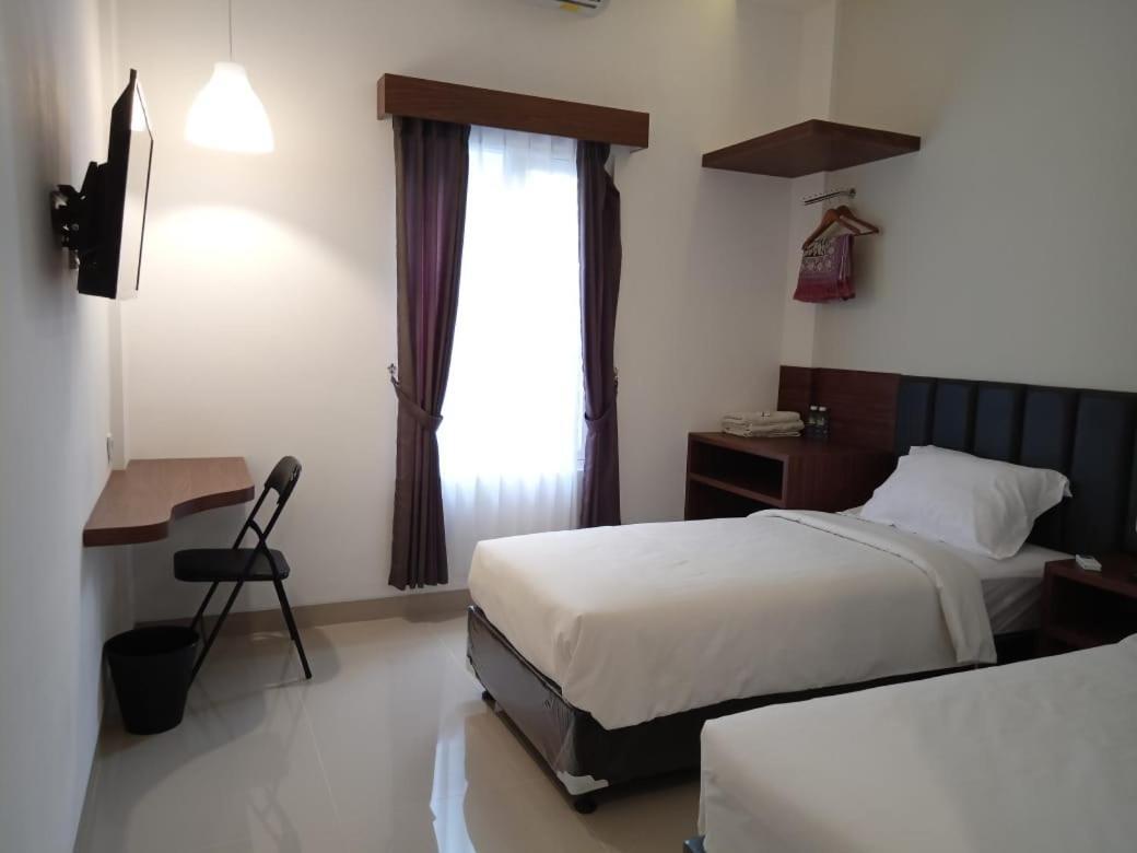 Alzara Hotel Syariah Wonosari Bagian luar foto